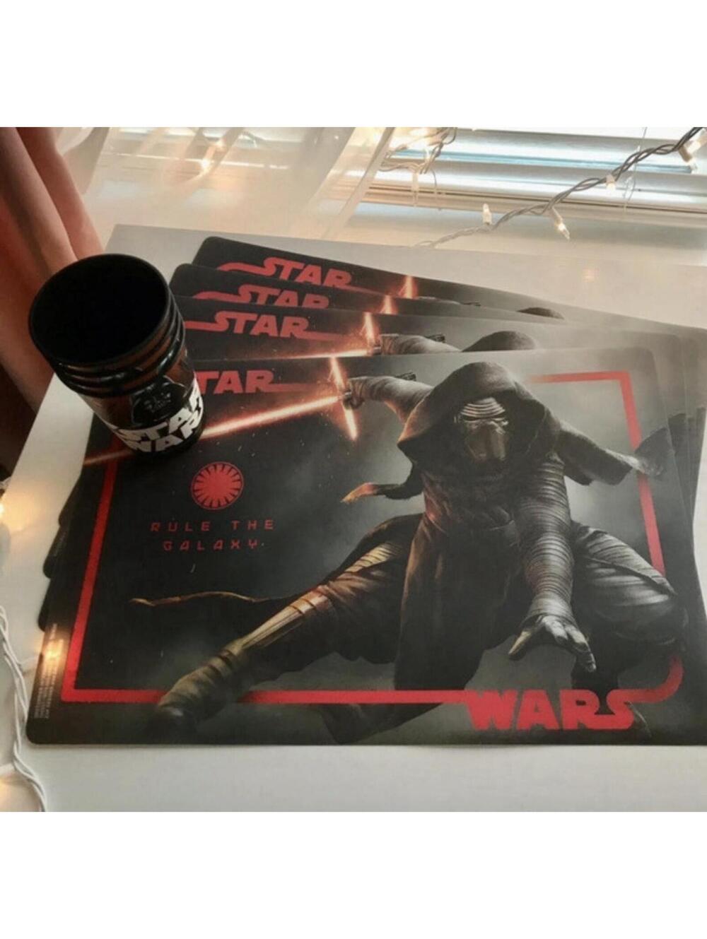 Star Wars Placemat Rule the Galaxy Plastic Table Decor Set of 4 & 4 Cups Kylo